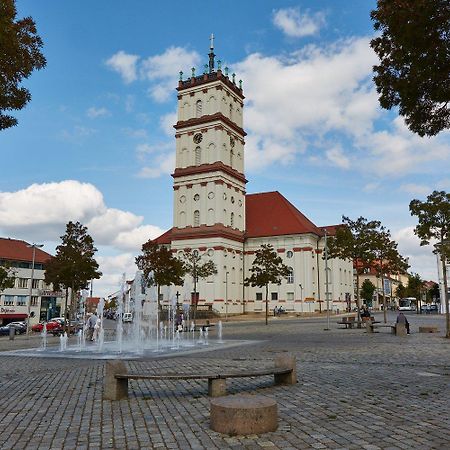 Pension Markt Нойштрелиц Экстерьер фото